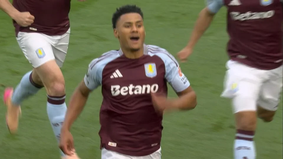 Watkins puts Villa in front - 2