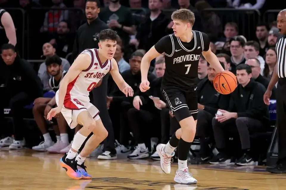 Transfer guard Vaaks chooses Illinois, agents say - 1