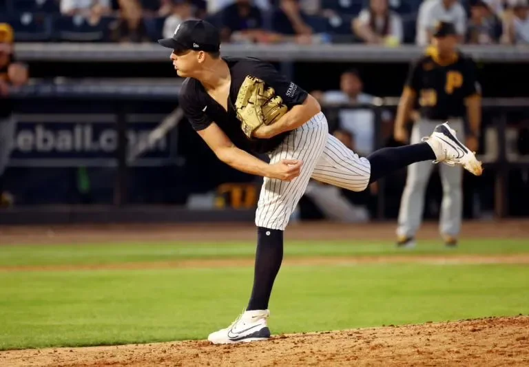 Former Red Sox Pitcher Reportedly Signs Minor League Contract - 1