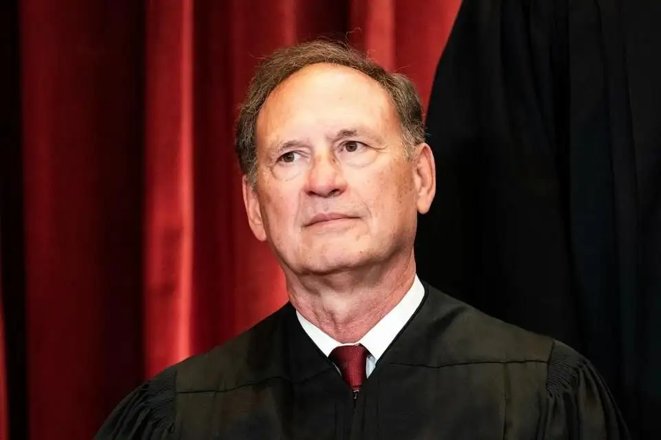 Justice Alito pushes back on calls to sit out a major Supreme Court climate case - 2
