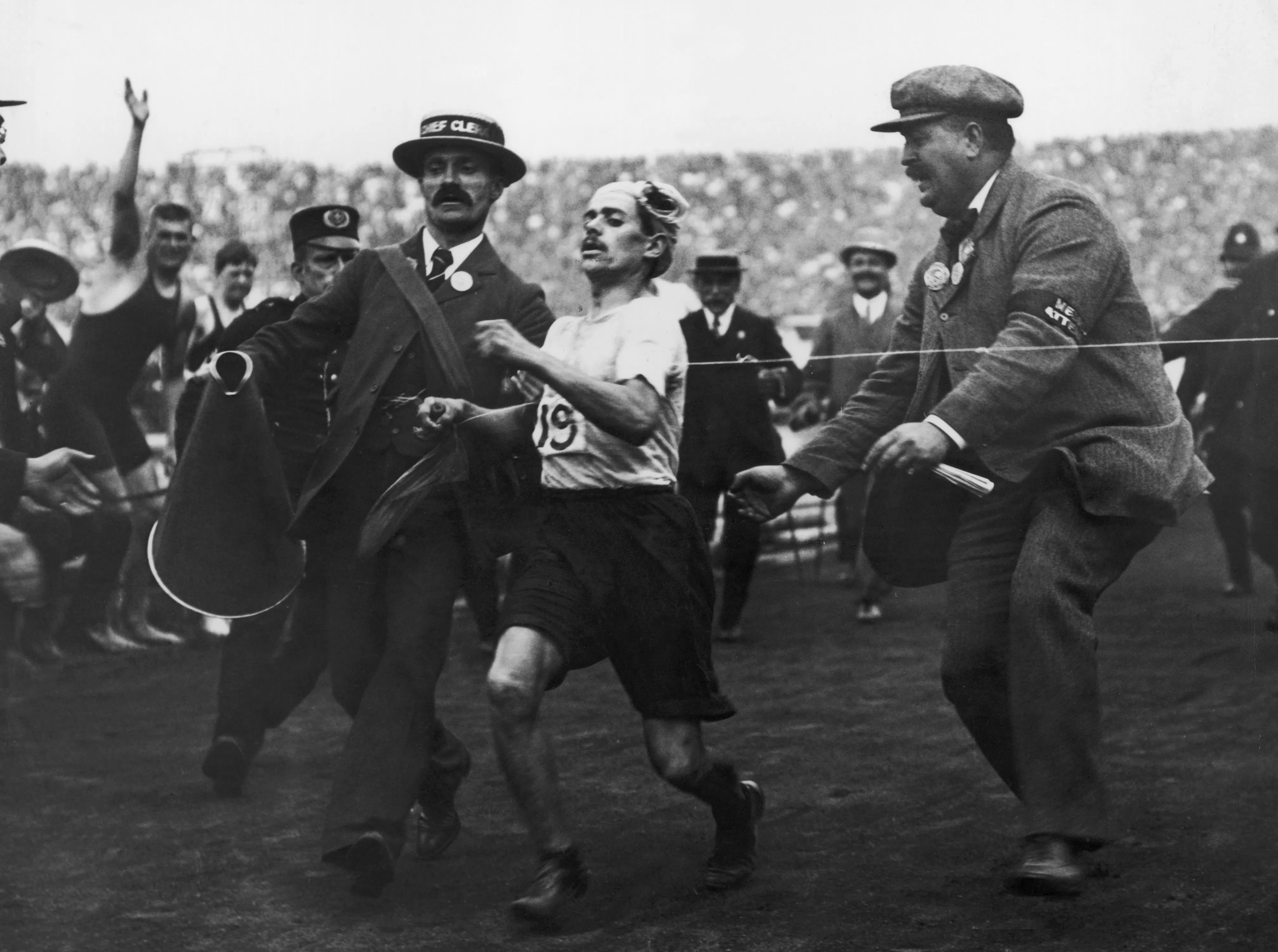 15 Mind-Blowing Historical Facts And Scandals From Past Olympics That Are So Freakin' Wild, They're Sending My Non-Athletic Self Into An Existential Spiral - 3