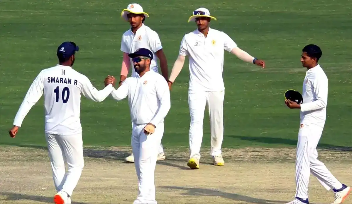 Ranji Trophy: Karnataka enters final as match meanders to a draw - 1