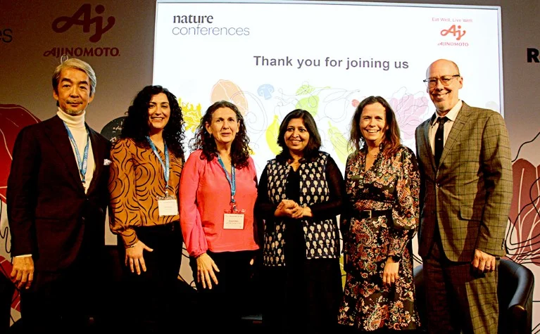 Salt tells England to stick 'chest out' as pressure mounts - 3