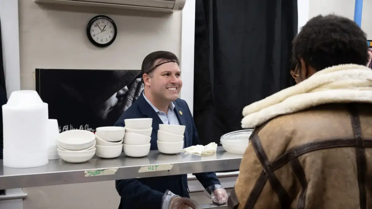 VANCE TO THE RESCUE... - 3