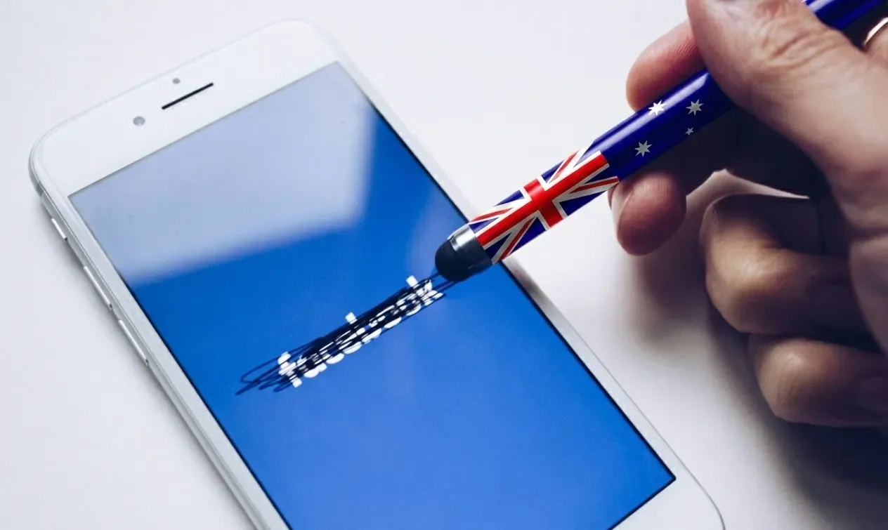 Analysis-Under global spotlight, Australia plays hardball on social media ban - 1