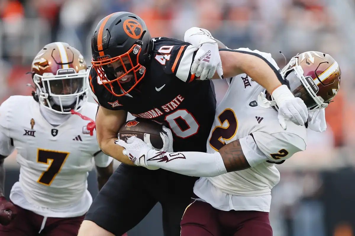 Tide's Holloway to enroll in fall, aims to play again - 3