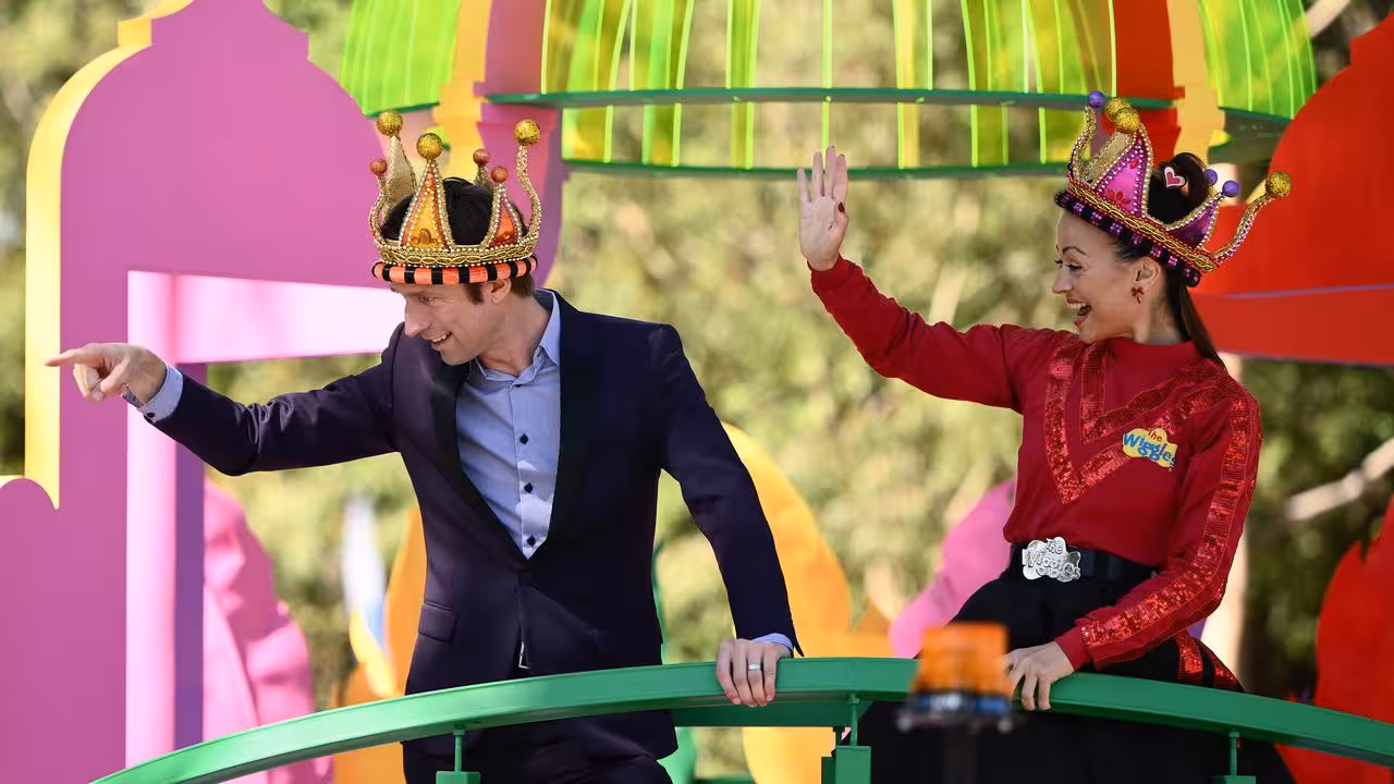 Colour and controversy as Moomba Parade marches through Melbourne - 3