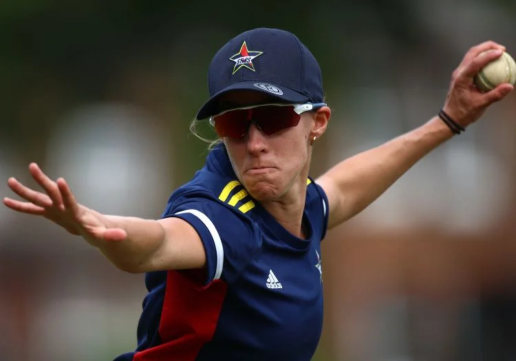 Farrant forced to retire because of back injury - 2