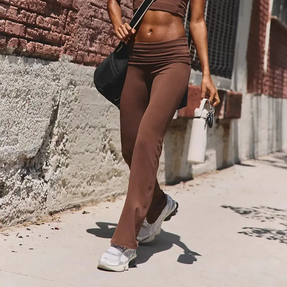 Flared Leggings Are the Throwback Trend Taking Over Spring - 1