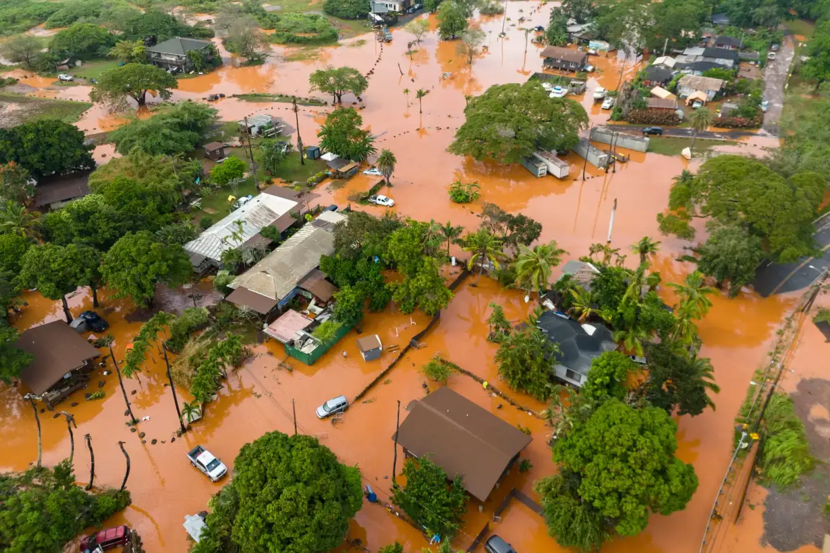 Hawaii flooding worst in 20 years - 2