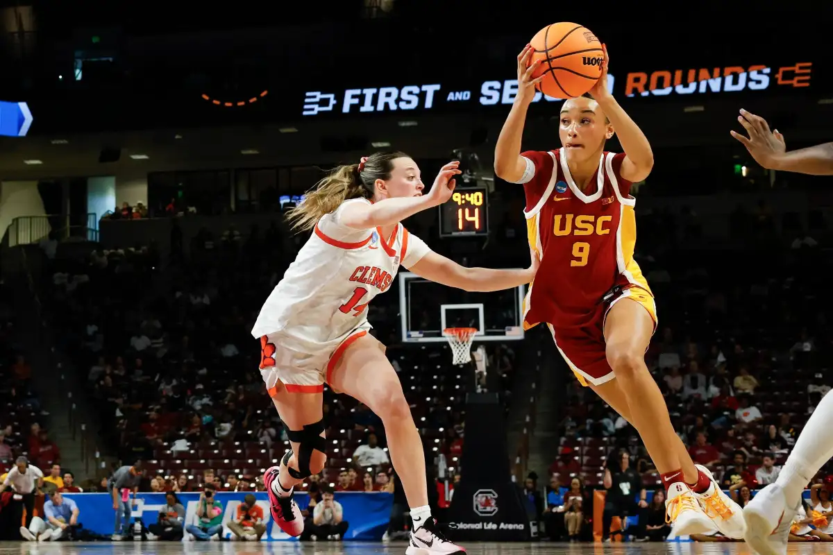 Jazzy Davidson’s 31 leads USC past Clemson in overtime - 2
