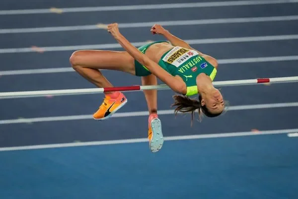 Hull, Marschall win bronze at World Athletics Indoor Championships - 4