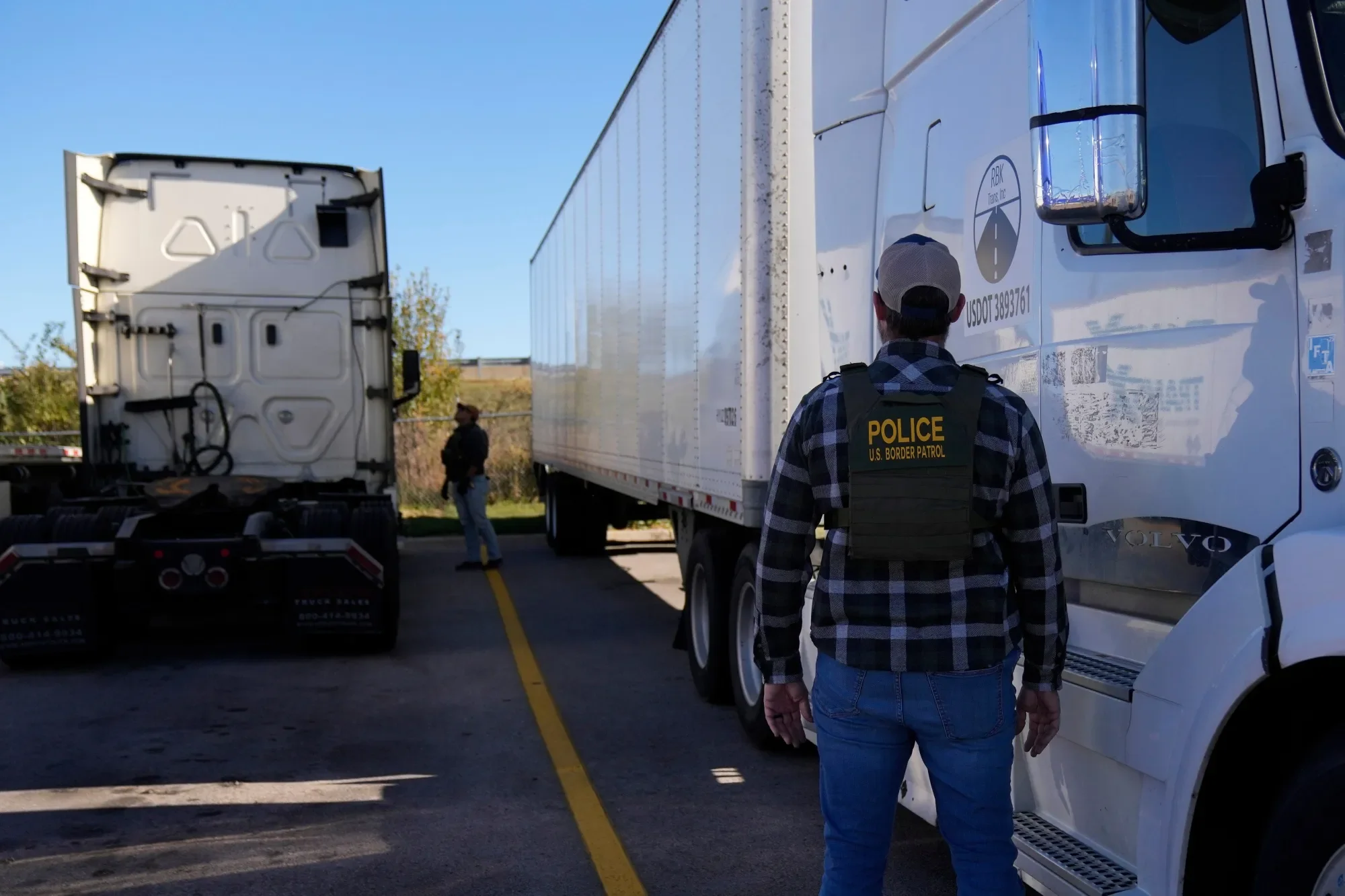 DOT: Illinois Latest Haven for Illegal Immigrant Truckers As Number of Licenses Issued Is Jaw-Dropping - 2