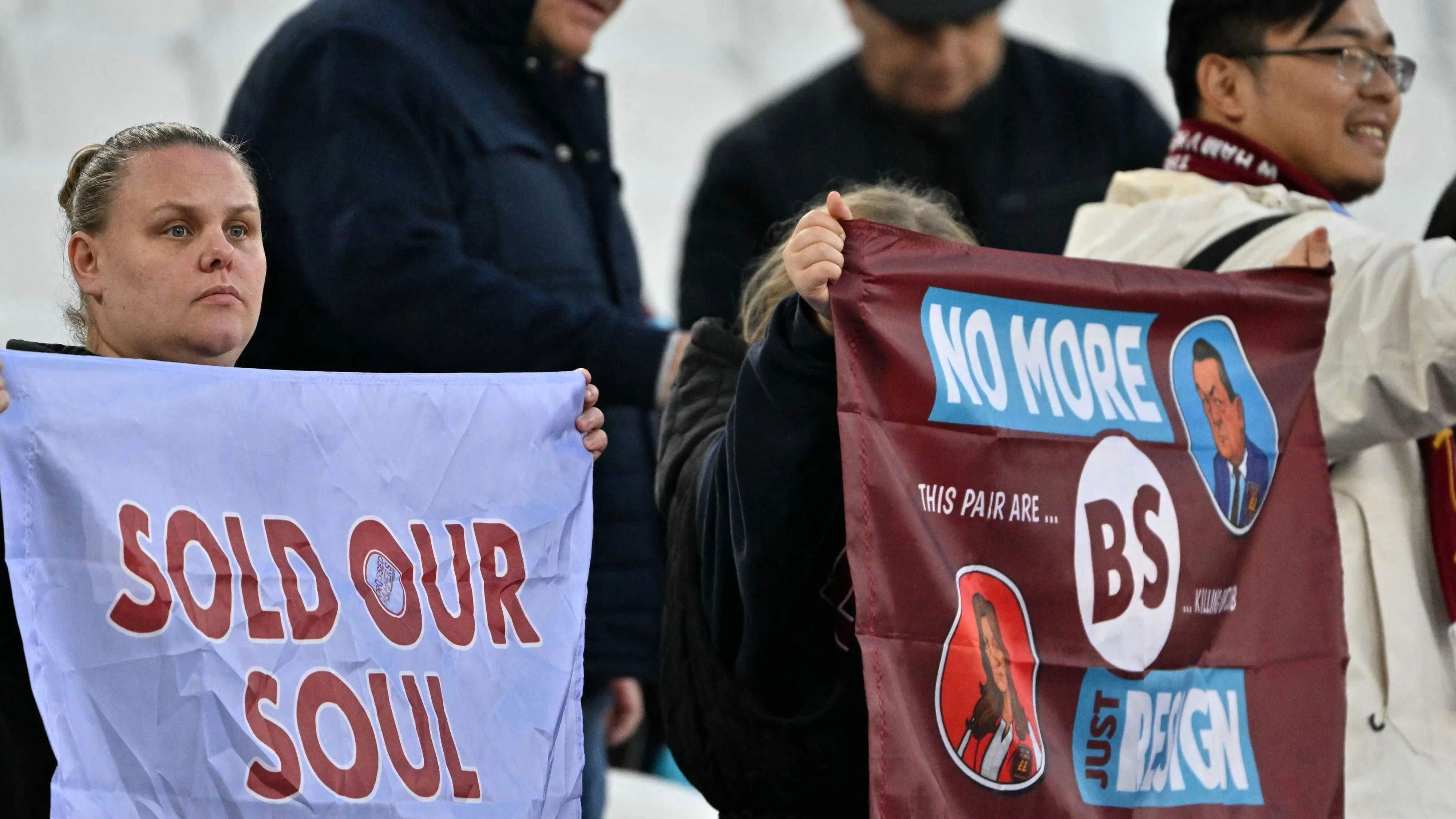 Furious West Ham fans stage plane protest against ownership during live coverage of FA Cup tie - 2