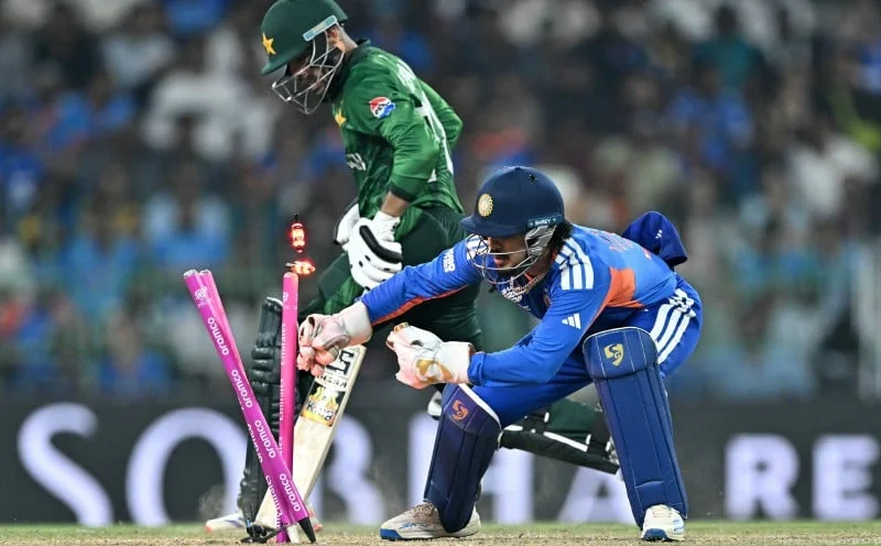 Kishan's sensational 77 floors Pakistan and puts India in Super Eights - 4