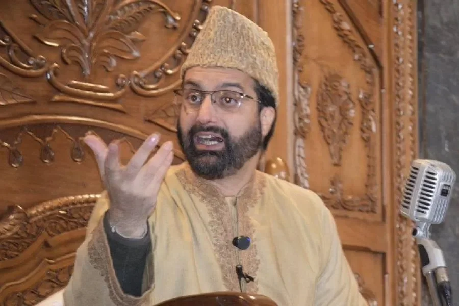 Multiple security agencies target Kashmir employees to create an atmosphere of fear: Mirwaiz - 1
