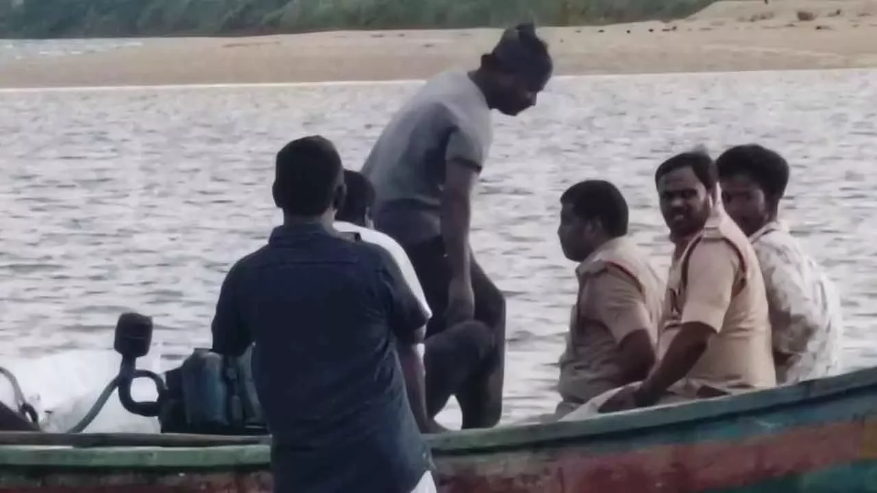 One drowns, two missing in Konaseema irrigation canal - 1