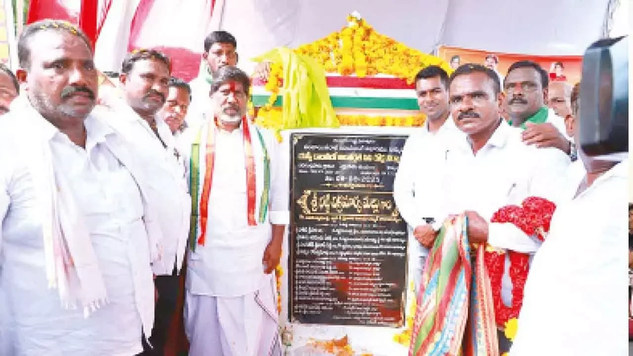 Madhira To Be Developed As Model Municipality: Bhatti - 1