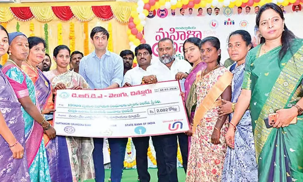 Commanders re-sign WR Treylon Burks - 1