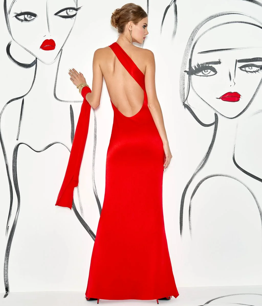 Going Out Tops Are Back, and Alice + Olivia's Founder Has Styling Tips - 1