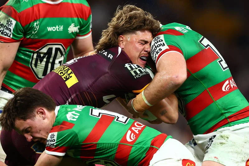 LIVE NRL: ‘Eats those up’ — Star recruit’s slick finish as Warriors lead Dolphins - 4