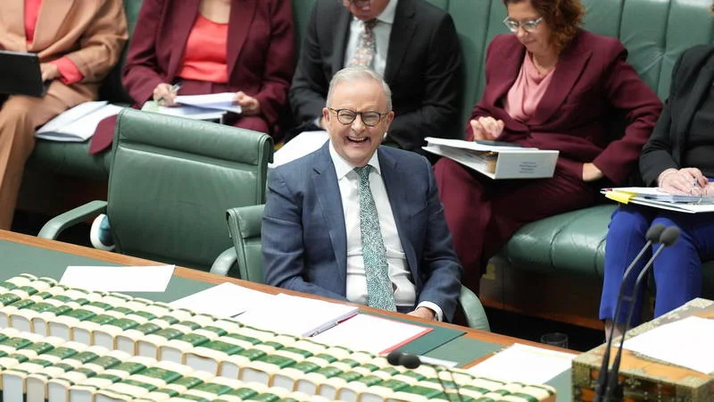 Live: Liberals count down to pivotal leadership meeting - 3