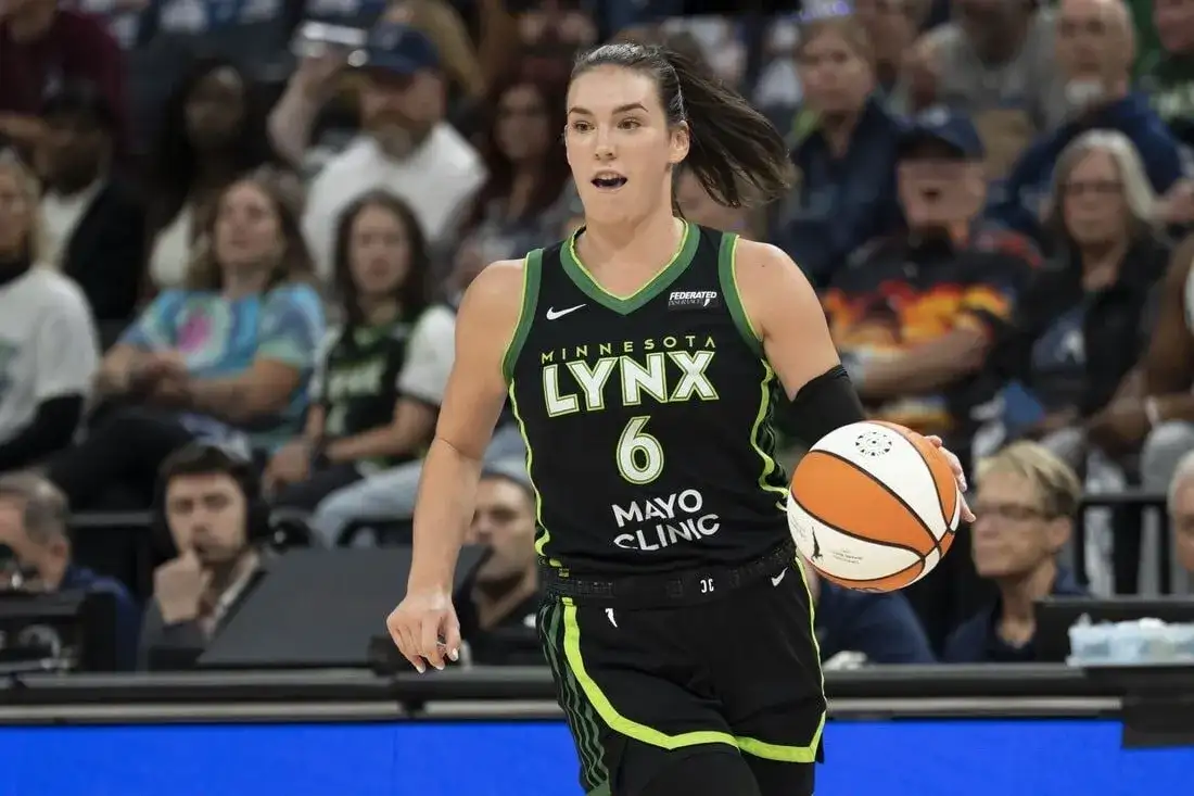 Fire make Carleton top WNBA expansion draft pick - 2