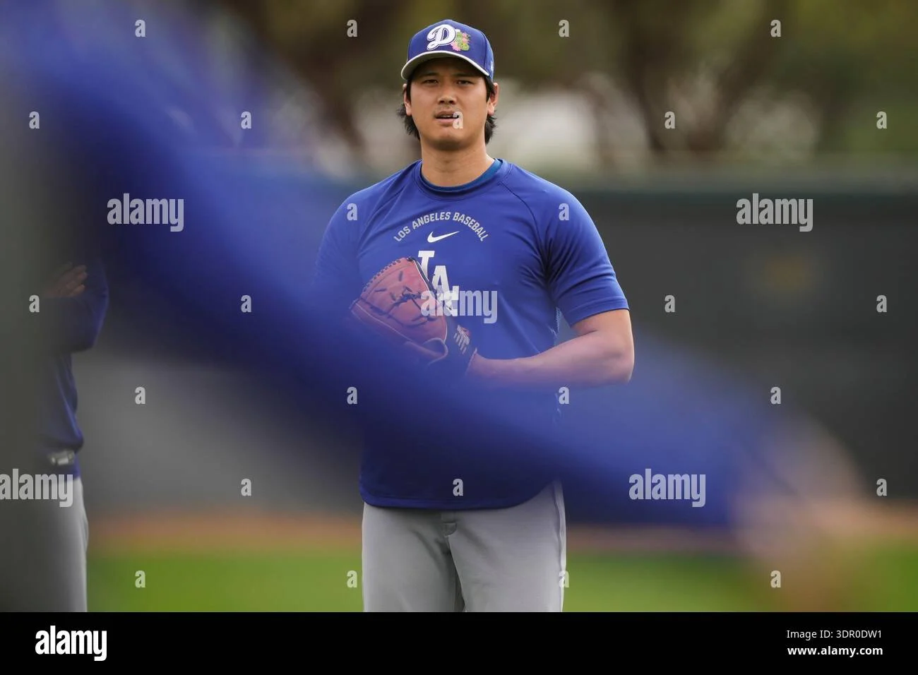 Photos: Shohei Ohtani and other Dodgers stars work out at spring training - 1