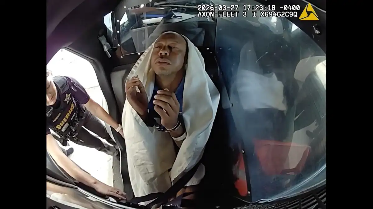 After crash, Tiger Woods told deputy he was 'talking to the president,' body camera shows - 2