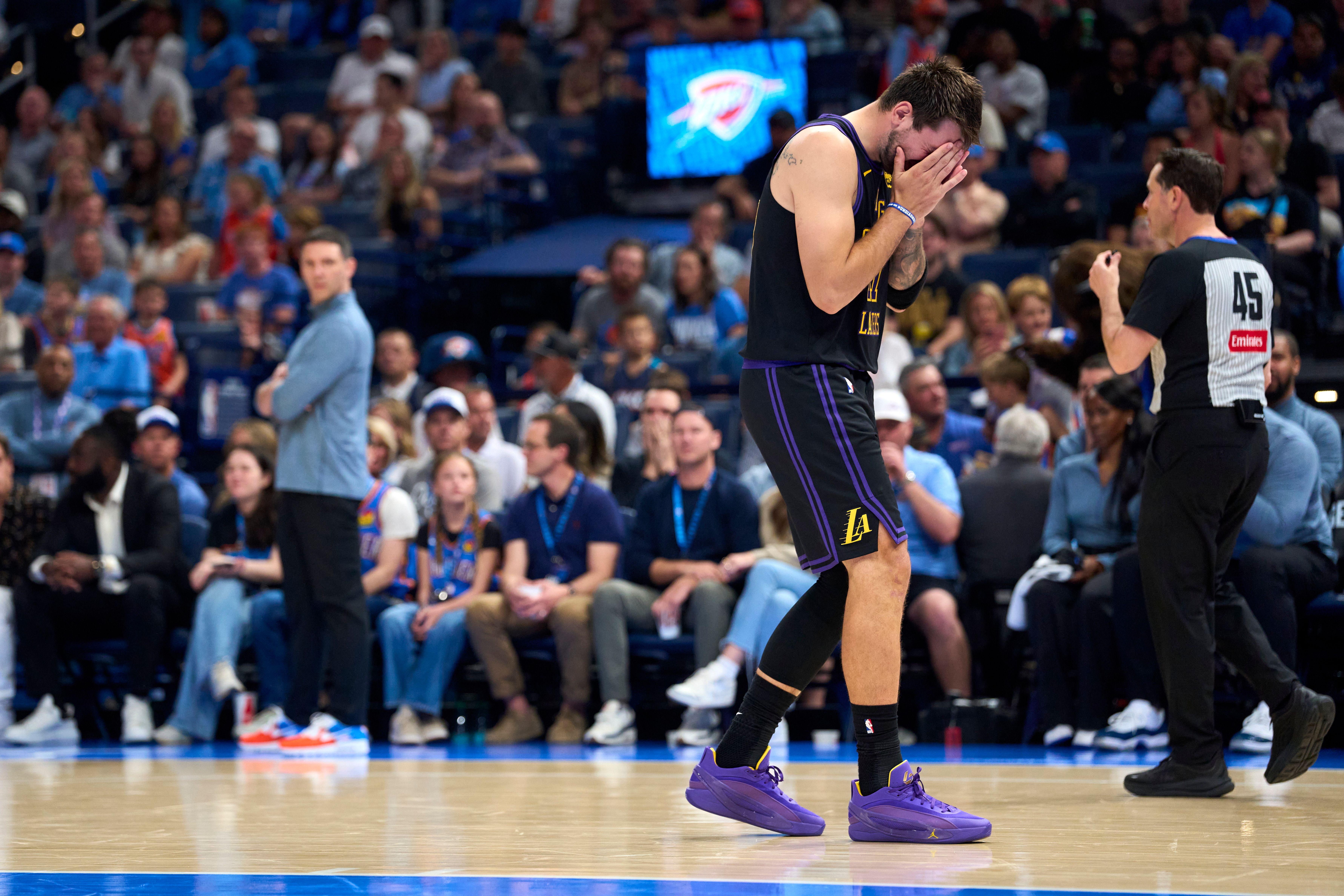 Season on the brink: State of Luka Dončić's hamstring holds fate of Lakers' hopes, NBA honors - 1