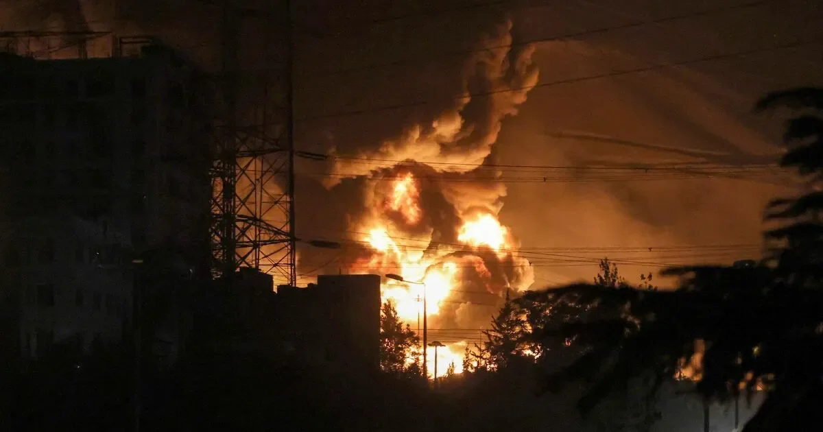 Massive Flames Roar Above Tehran in Apocalyptic Scene After IDF Blasts Oil Facilities - 2