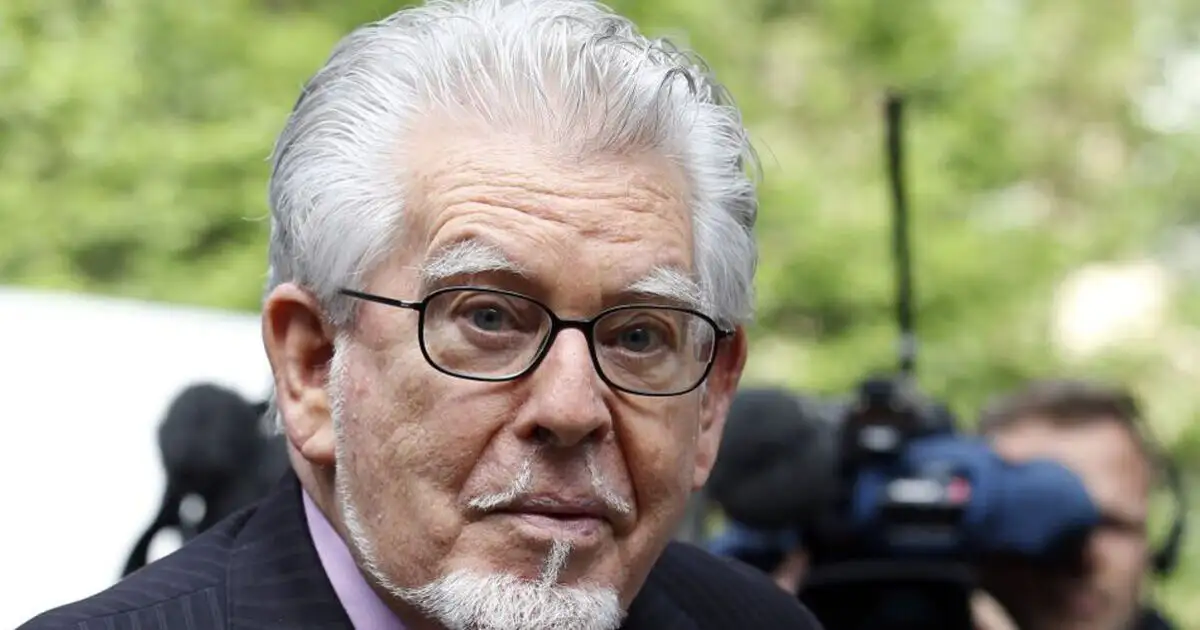 Inside Rolf Harris’ abandoned mansion where disgraced star died that still won’t sell - 1