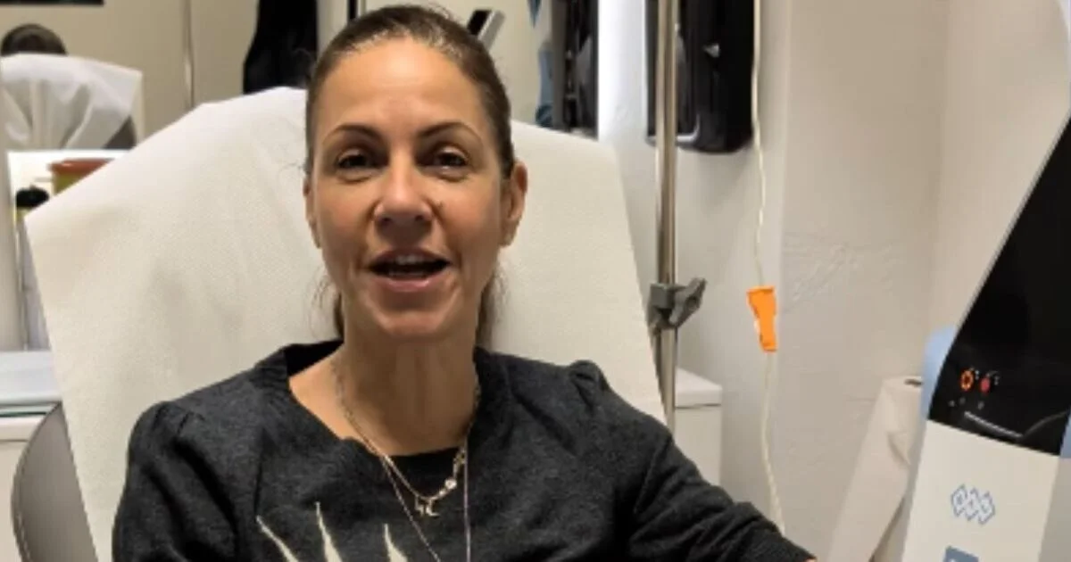 Julia Bradbury shares cannula health update after cancer reflection - 1
