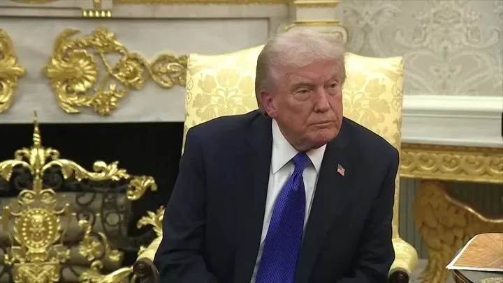 SHOWDOWN: Putin taunts USA with brazen oil run... - 4