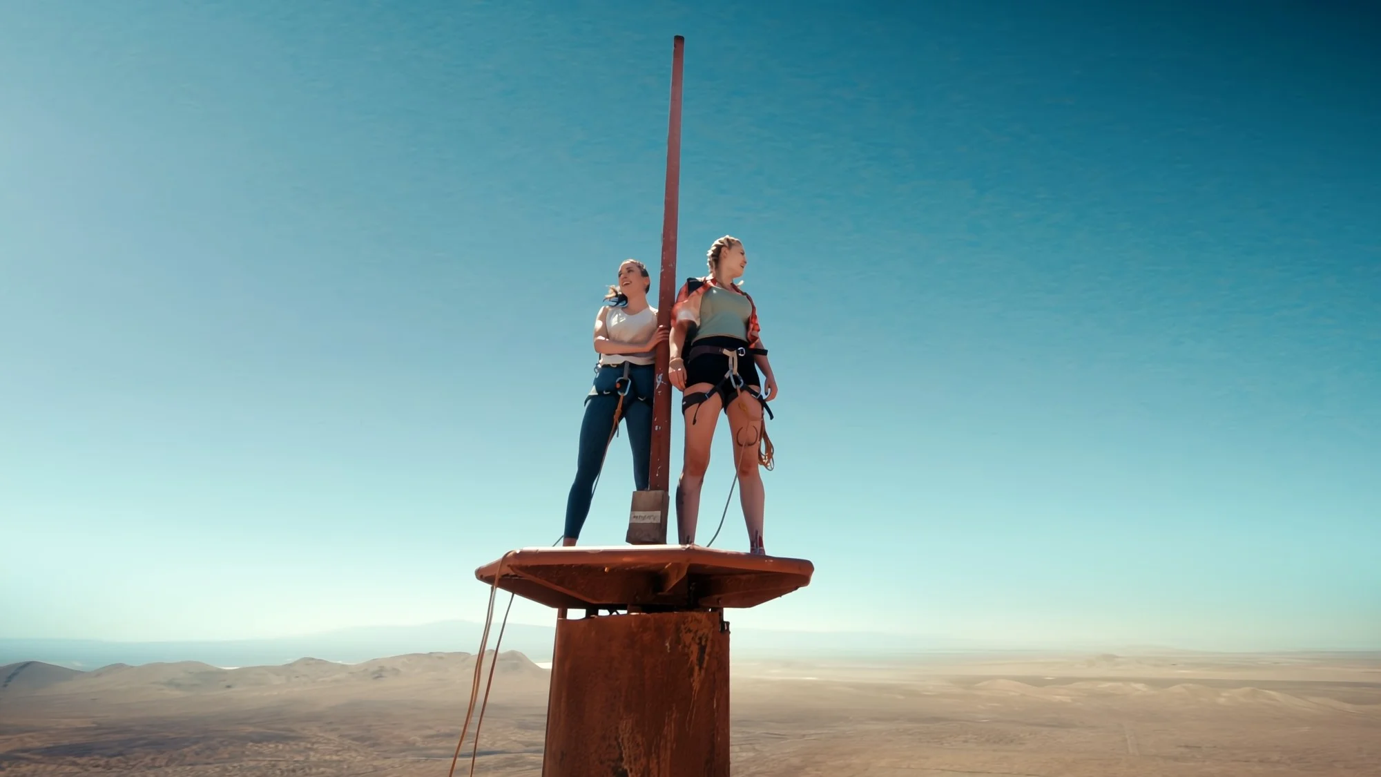 Netflix Just Dropped An 8-Minute Clip Of The "Fall" Movie Scene That Went Super Viral On TikTok - 3