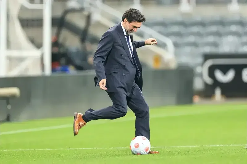 The truth about Eddie Howe's Newcastle future: A 'grenade' set off by owners, why he had to do four jobs amid Saudi power vacuum, how Paul Mitchell is STILL causing problems and the squad's telling response to questions over his job - 4