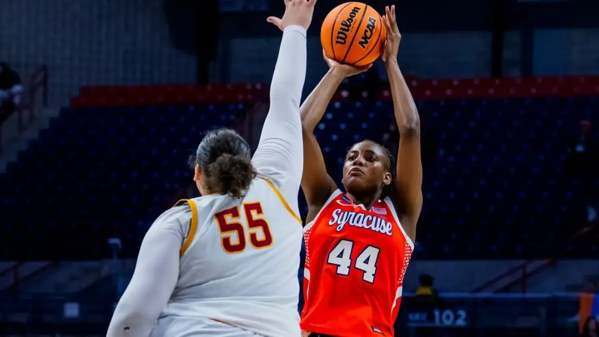 Izoje powers Syracuse past Iowa State to set up meeting with UConn - 1