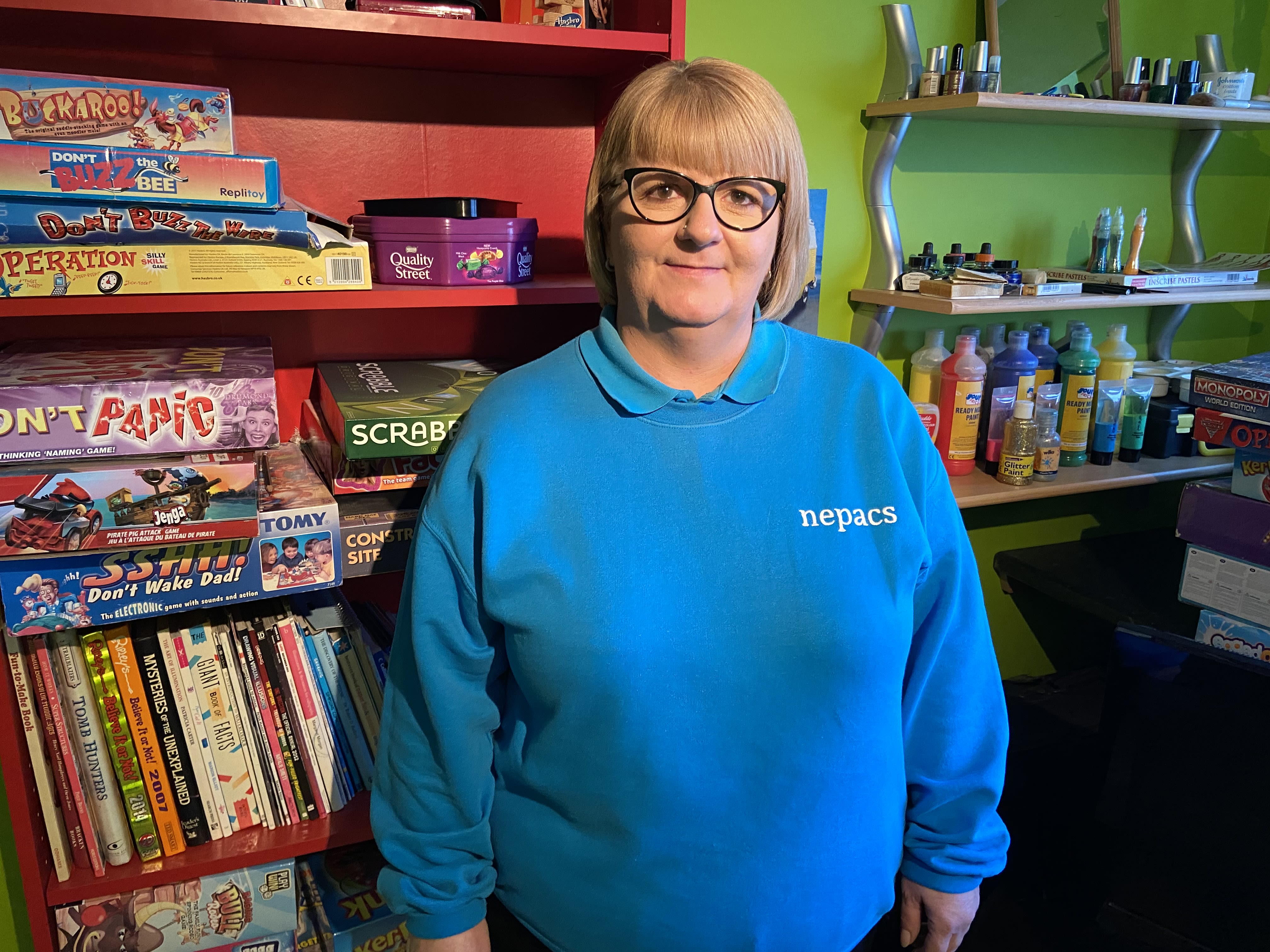 Dad found in bed with daughter 16 years after he abandoned her as a child - 2