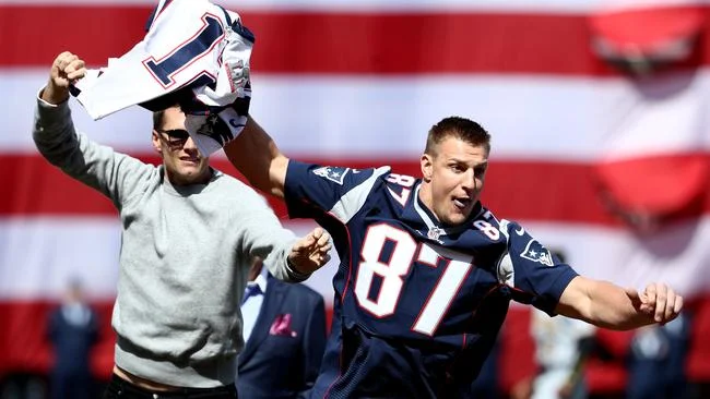 Rob Gronkowski Admits Stealing This Funny Item From Patriots’ Facility - 2