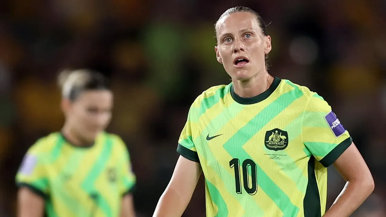 Travelers describe airport chaos as unpaid TSA agents stop showing up: 'The line is coming from all directions' - 1