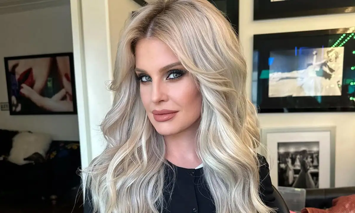 Is 'Living Dead' Kelly Osbourne the New Face of Versace and L'Oréal Adverts for Spring 2026? - 1