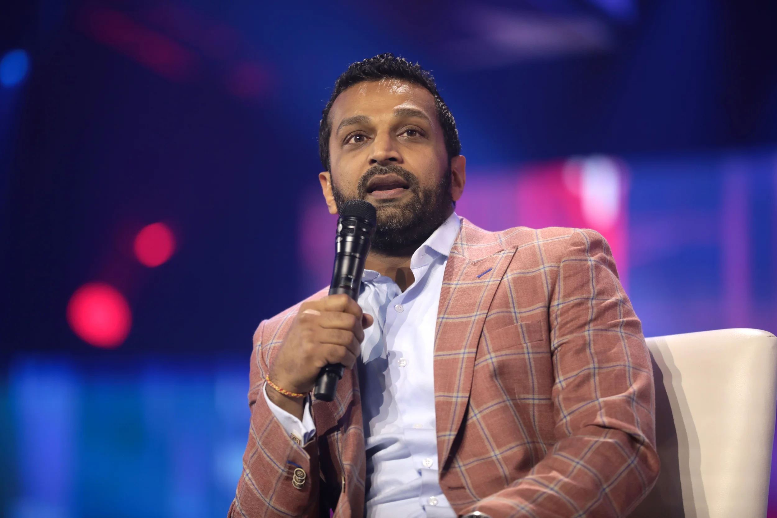 Kash Patel sparks backlash as video appears to show him chugging beers with USA hockey stars amid heightened scrutiny over FBI leadership - 1