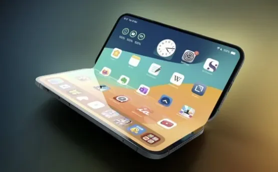 Apple's Foldable iPhone Still Set For Fall Launch, Analysts Say - 4