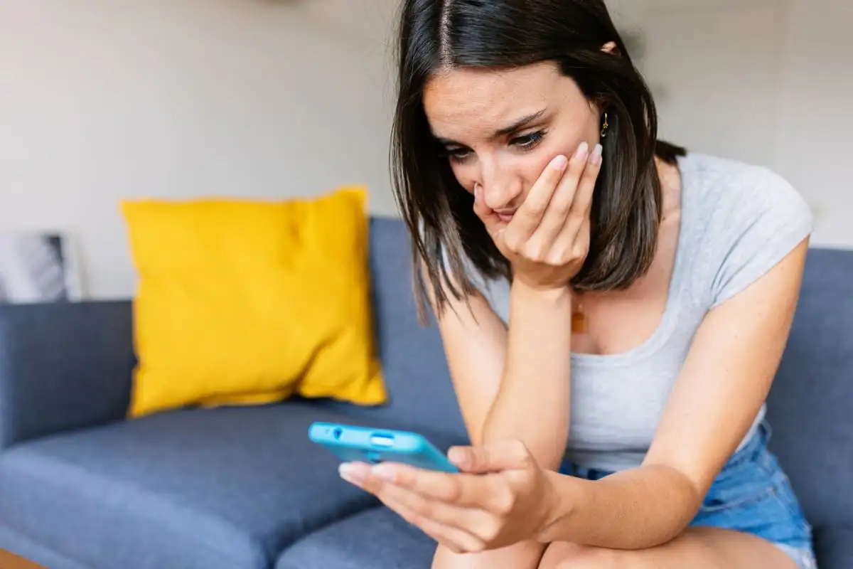 Mom Receives Unexpected Email About Son’s Classmate. The Message Moves Her to Tears - 1