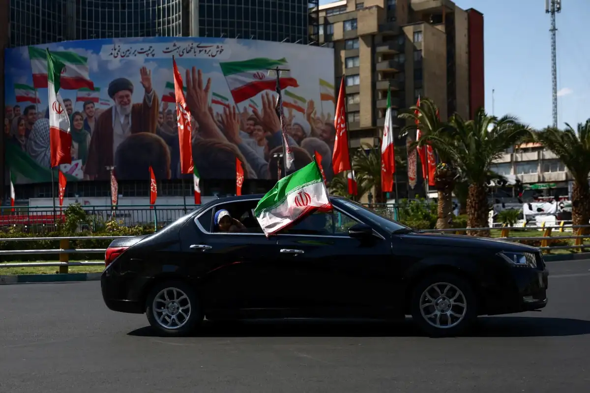 Only Vance Can Go to Pakistan - 2