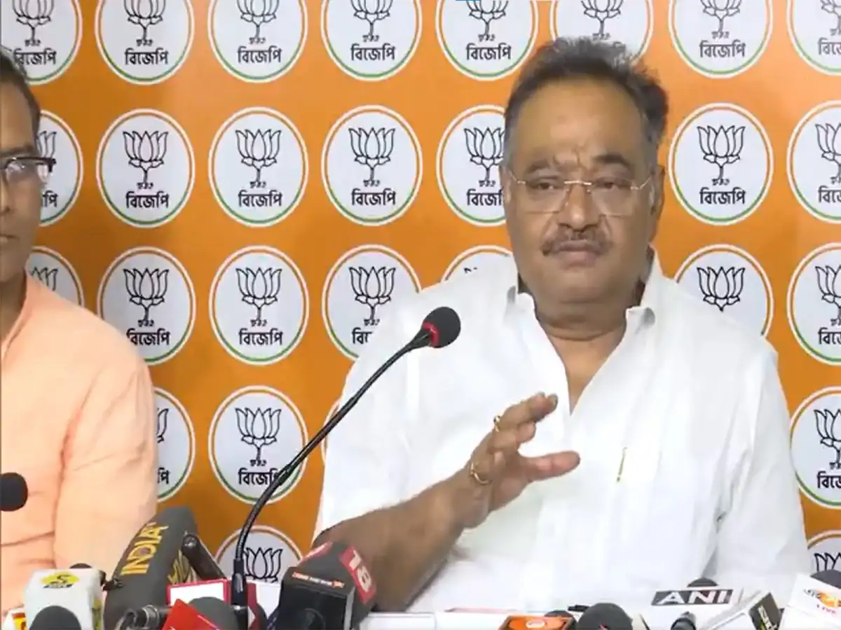 WB BJP leaders meet PM ahead of mega Brigade Rally in Kolkata - 3