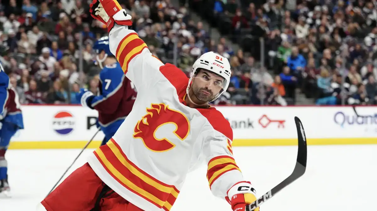 Flames shock NHL with Nazem Kadri, Blake Coleman trade decisions - 1