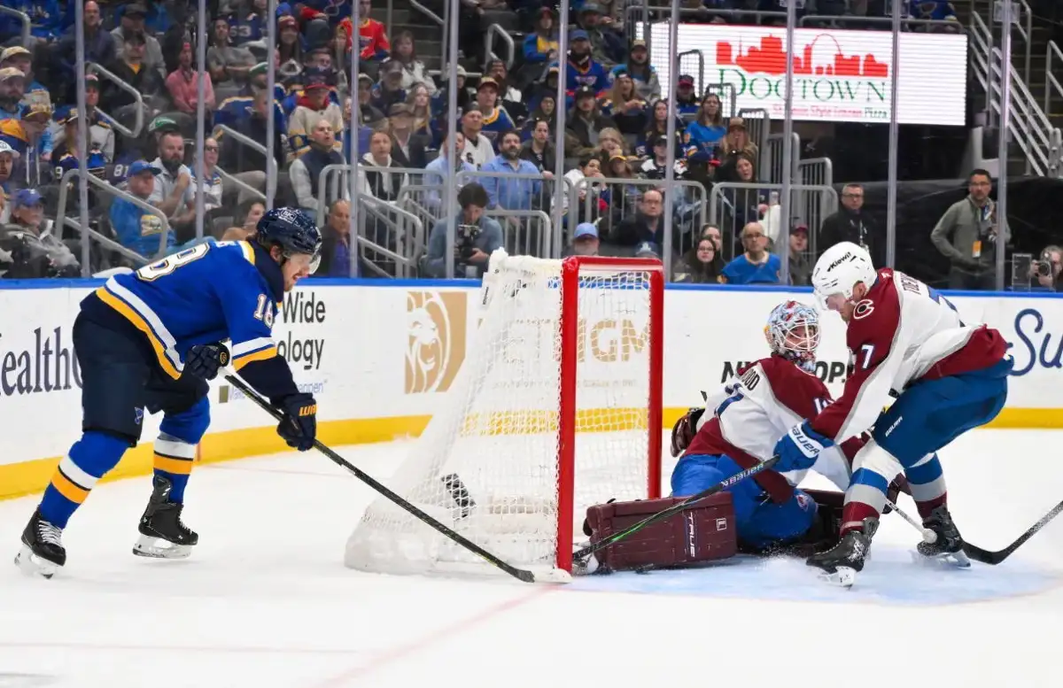Avalanche clinch Central, secure West's top seed - 3