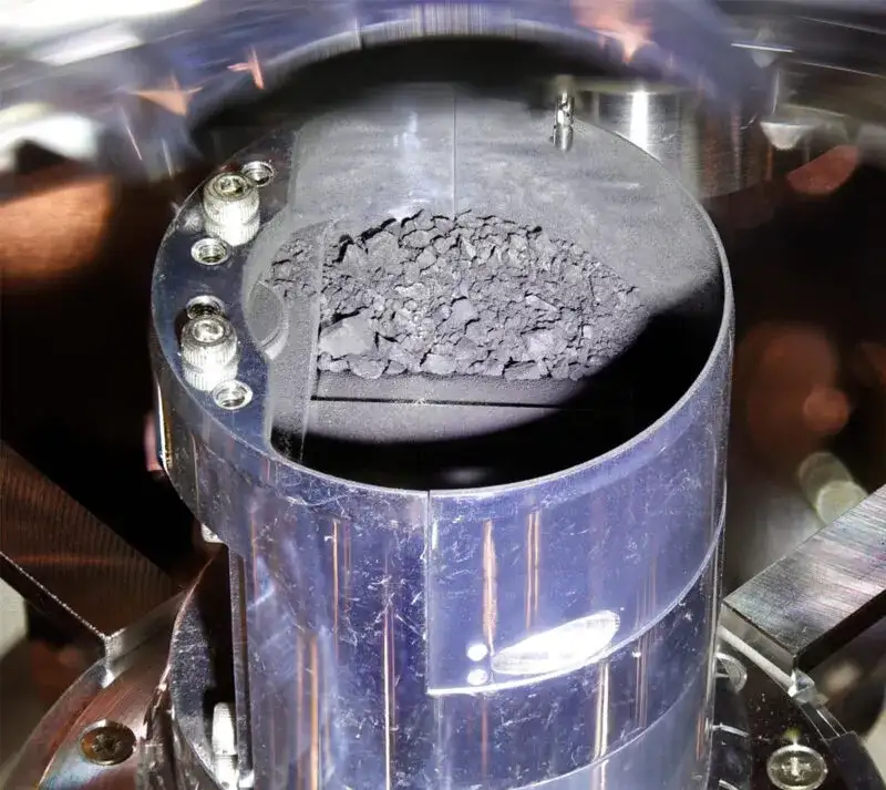 All 5 fundamental units of life's genetic code were just discovered in an asteroid sample - 2