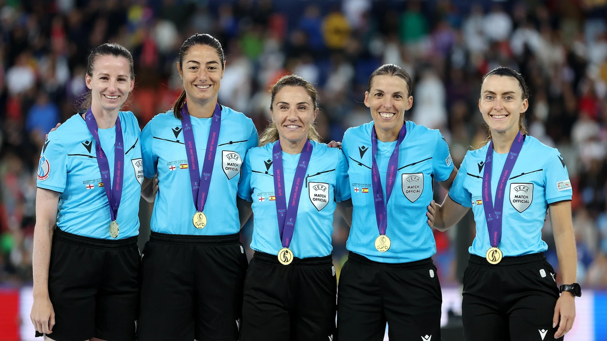 Body checks a hit with players as women's tournament welcomes chippy play - 4